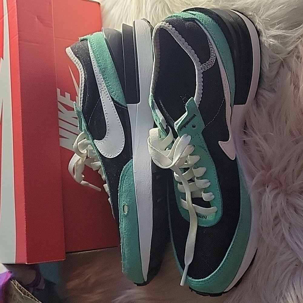 Nike Waffle One - Picture 2 of 7